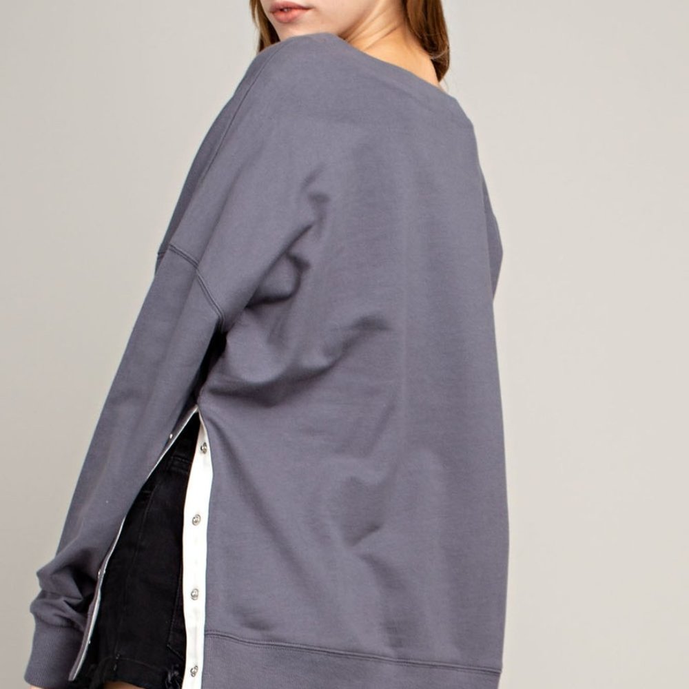 Oversized Sweatshirt With Detailed Side Slit.